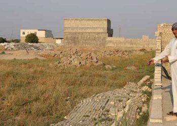 The state security forces have summoned and arrested 130 locals in Abolfazl village who had protested the destruction of their homes and confiscation of their lands on orders of Khamanei's "charity" Mostazafan Foundation.